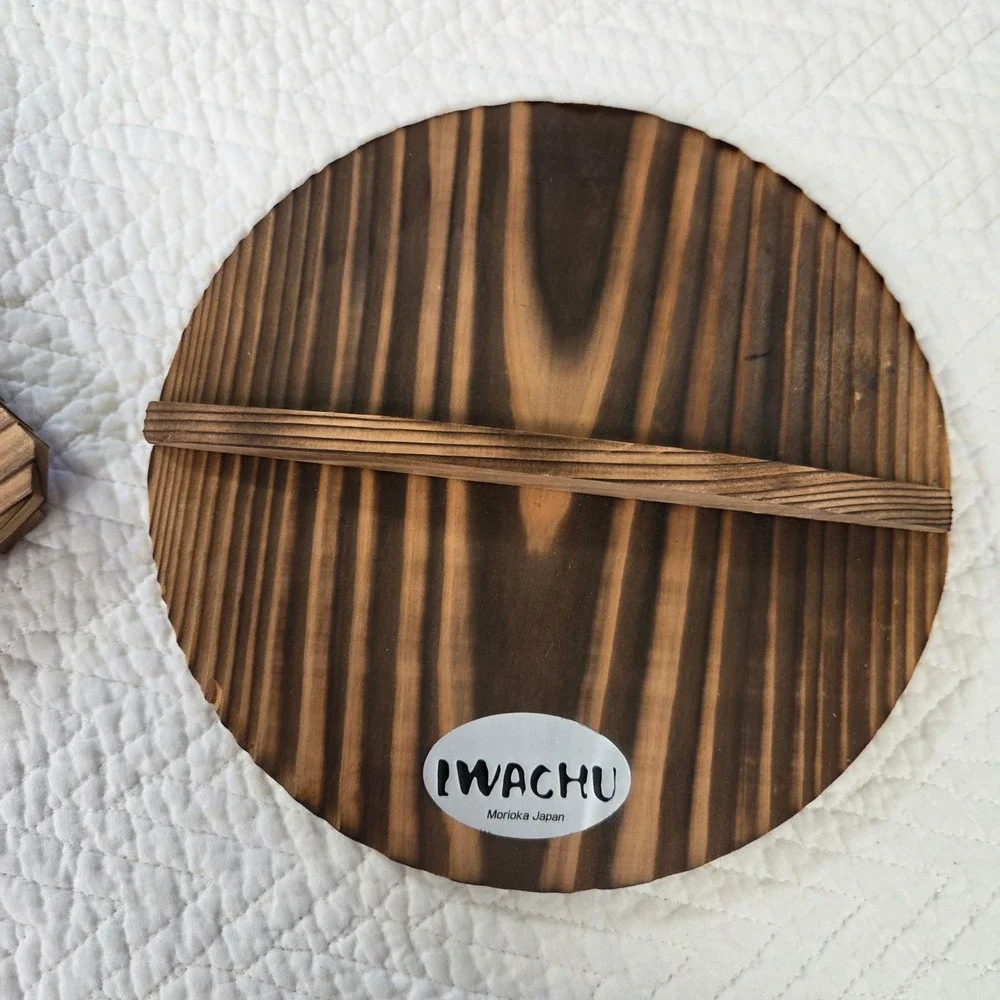 Iwachu Morioka Japan Cast Iron Nabe Pot with Wood Lid and Trivet‎ Black Brown